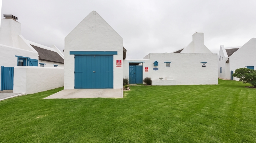 4 Bedroom Property for Sale in Struisbaai Western Cape